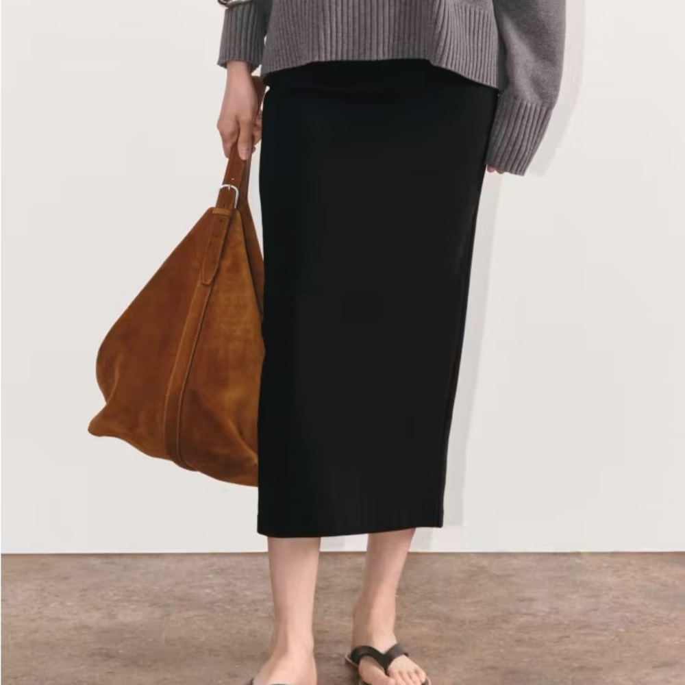 Everlane slim fit maxi skirt